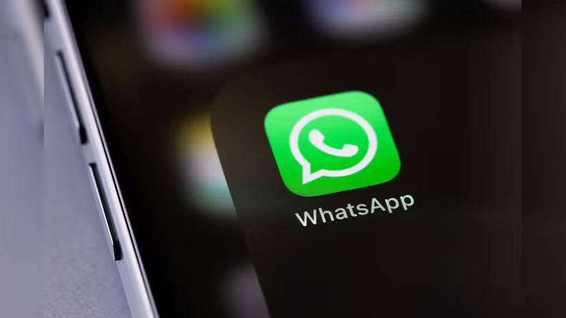 WhatsApp 在 iOS 应用上测试 AR 视频通话效果和滤镜